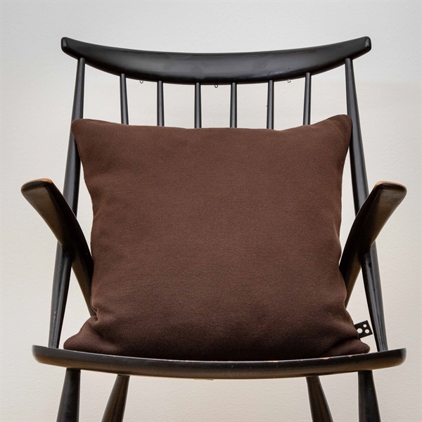 Soft knitted cushion cover 50x50 Dark brown